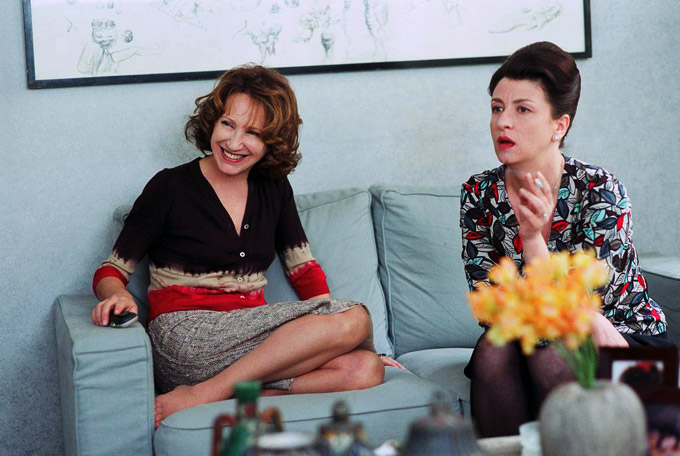 Nathalie Baye et Nomie Lvovsky, dans le film 'l'unreste, l'autre part' de Claude Berri